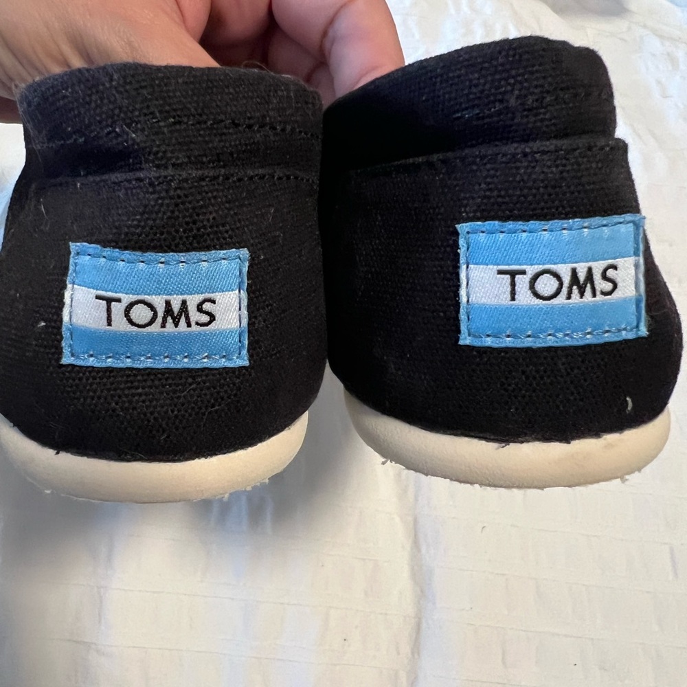 Toms Alpargata Black Canvas Slip-On Shoes with Printed Lining NWOT - Picture 5 of 9